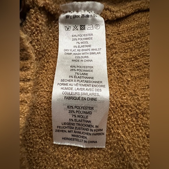 NWT French Connection Turtleneck Oversized Sweater - Picture 5 of 7